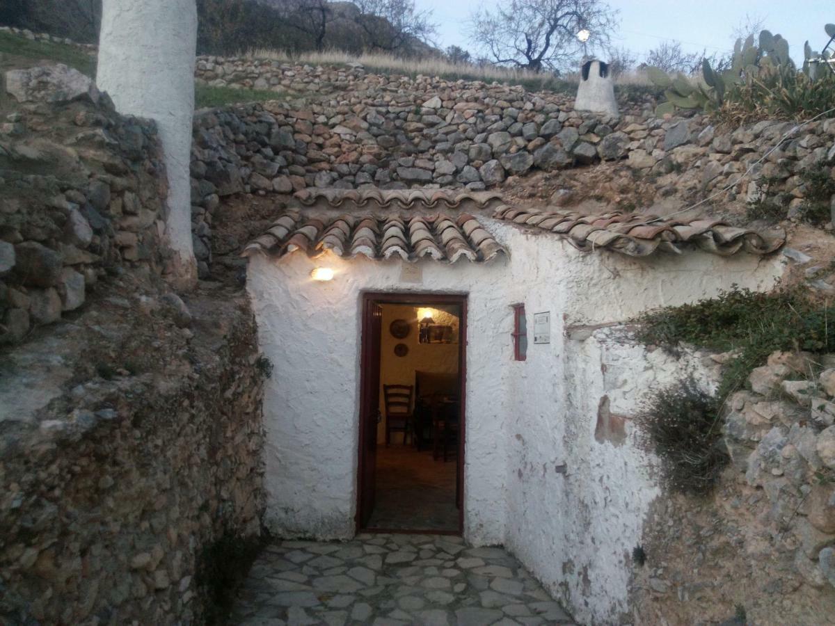 Cueva El Madrono Séjour à la ferme Pegalajar